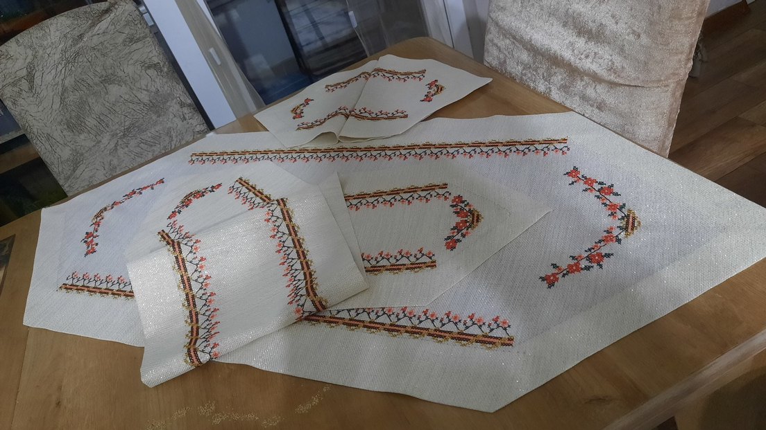 Nakışlı Beyaz Kumaş Seti - Görsel 5