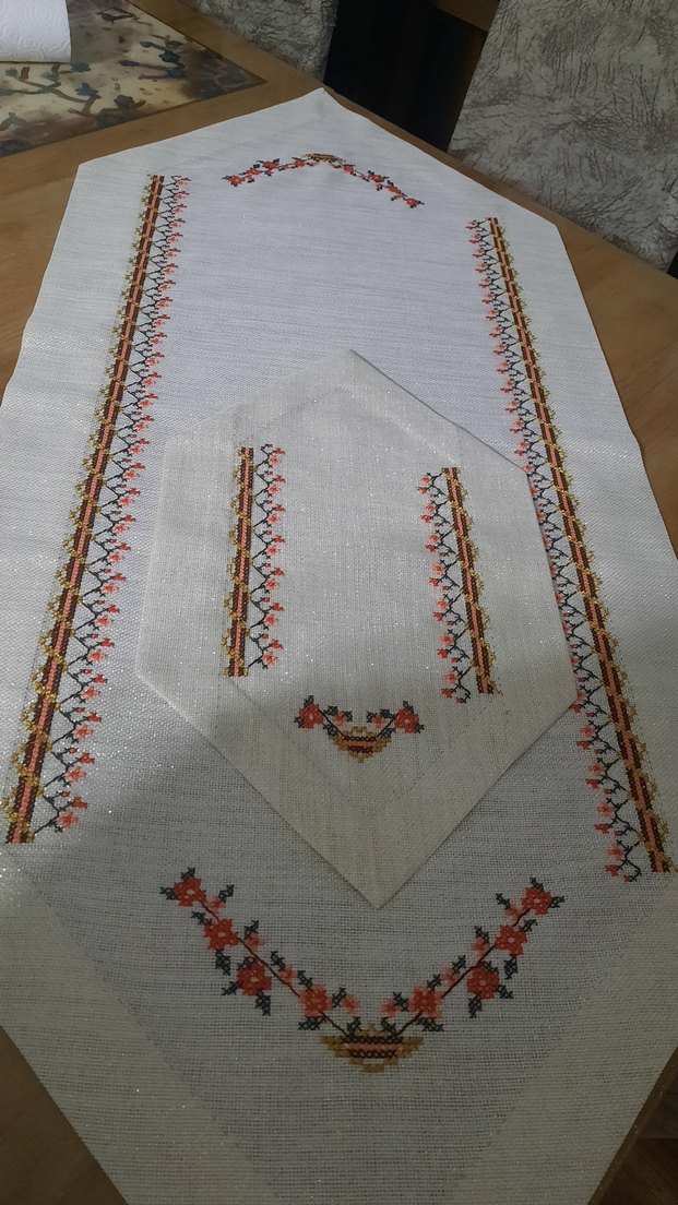 Nakışlı Beyaz Kumaş Seti - Görsel 3