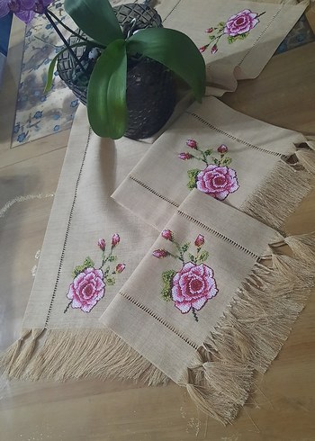 Püsküllü Nakışlı Keten Masa Örtüsü - Görsel 6