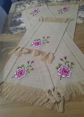 Püsküllü Nakışlı Keten Masa Örtüsü - Görsel 4
