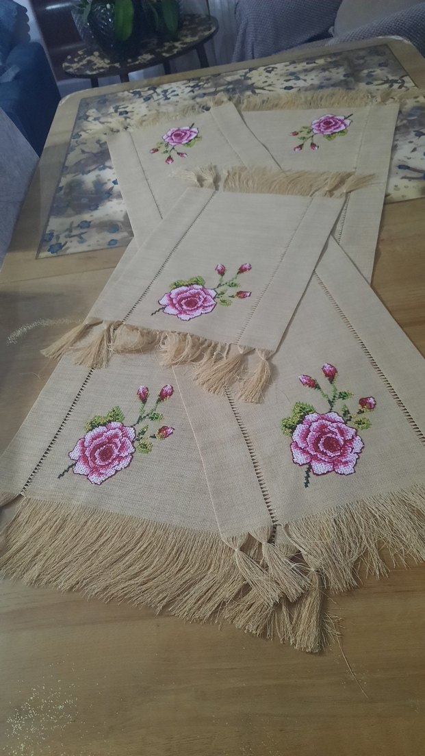 Püsküllü Nakışlı Keten Masa Örtüsü - Görsel 4