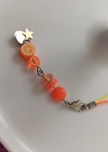 Bordo Boncuklu Çiçekli Kadın Charm - Görsel 6