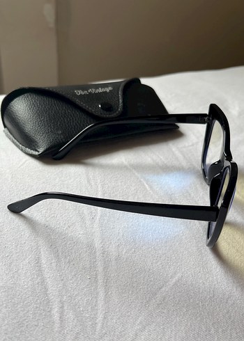 Klasik Siyah Kemerli Kadın Gözlüğü - Görsel 2