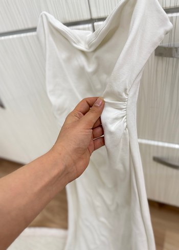 Beyaz Keten Drapeli Uzun Abiye Elbise - Görsel 3