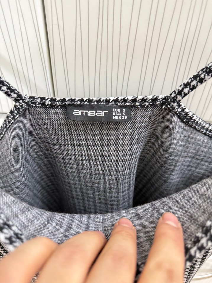 Gri Kareli İnce Askılı Midi Elbise - Görsel 4