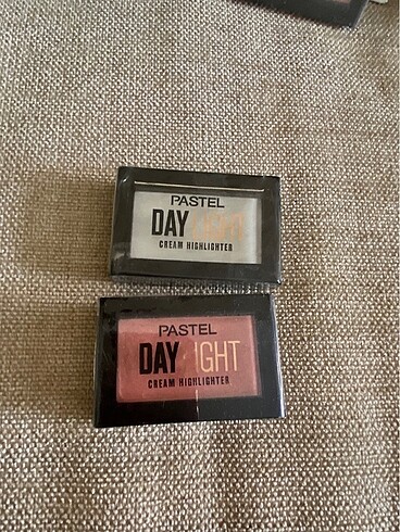 Pastel dayligth cream (highlighter)