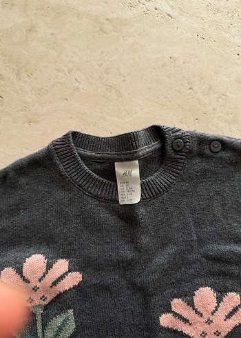 H&M Gri Nakışlı Kız Triko Kazak