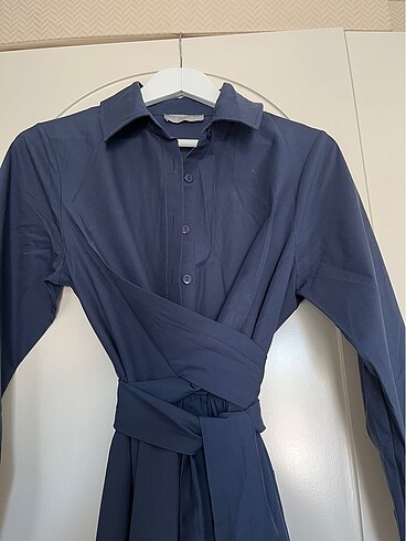 Diğer Tailor?s Room mavi belden kuşaklı ve düğmeli elbise