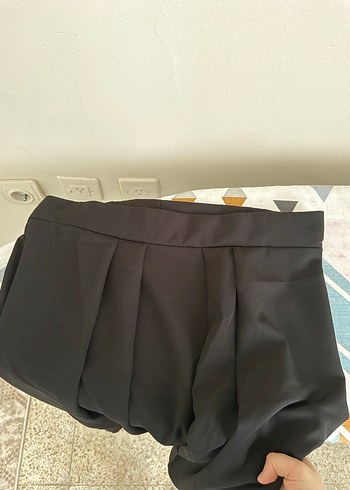 Siyah etekli takım - Görsel 3