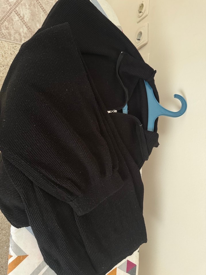 Bol paçalı triko takım - Görsel 3