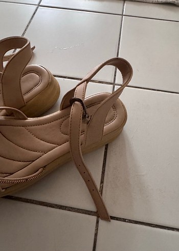 Bej  Süet Dolgu Topuklu Sandalet - Görsel 4