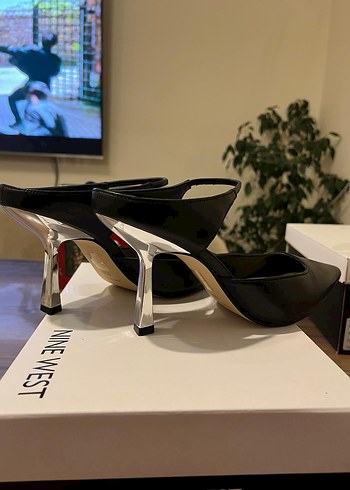 37 Beden siyah Renk Nine West Siyah Stiletto Tokalı Kadın Ayakkabı
