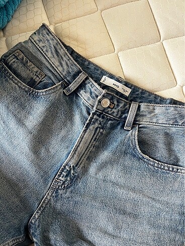 Mango Mango Jean