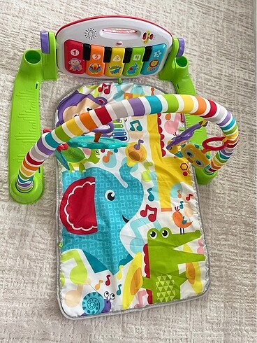  Beden Fisher Price Delüks Piyanolu oyun halısı