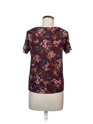 s Beden Pull and Bear Bluz %70 İndirimli.