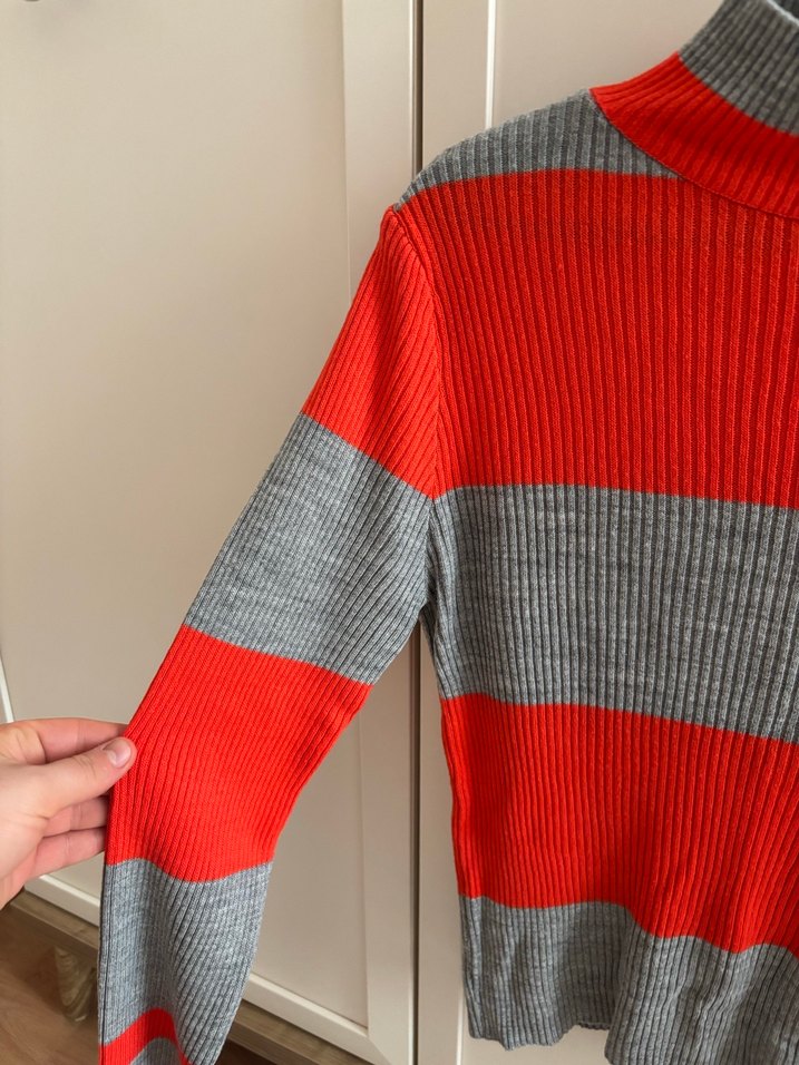 Gri ve Turuncu Çizgili Balıkçı Yaka Kadın Kazak - Görsel 3