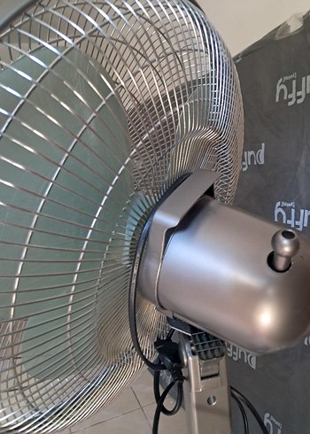 Gri Metal Gövde Masaüstü Vantilatör - Görsel 2