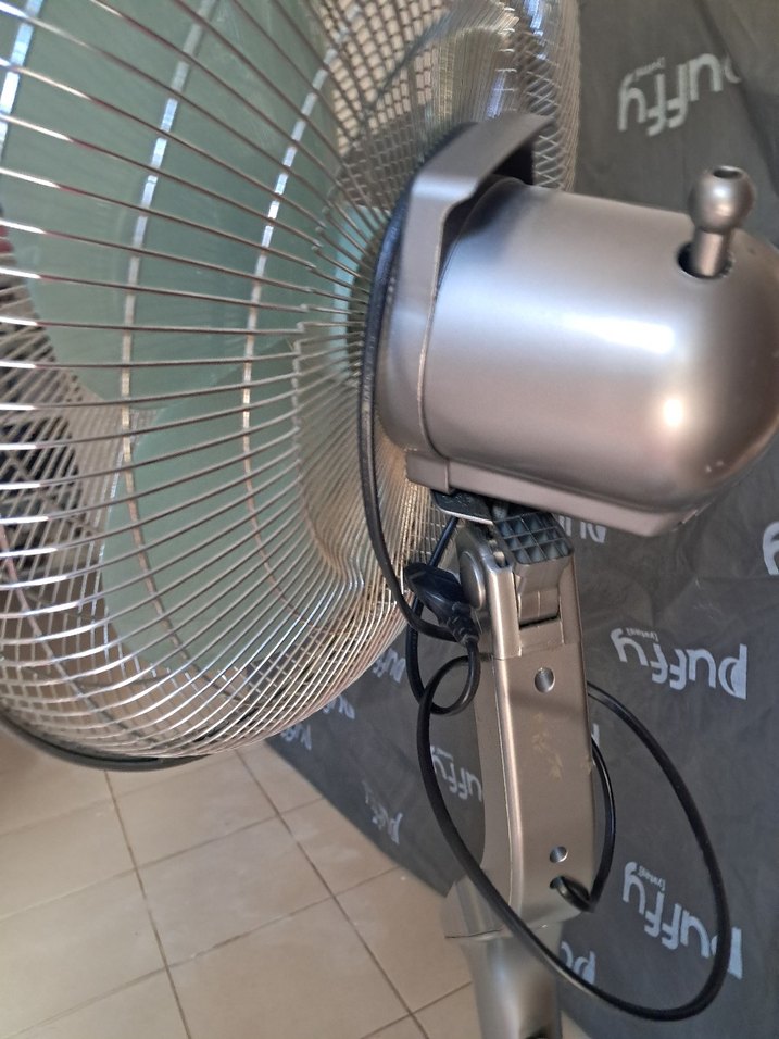 Gri Metal Gövde Masaüstü Vantilatör - Görsel 3