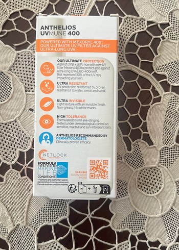  Beden La Roche-Posay Anthelios UVMune 400 SPF 50+ Oil Cantrol