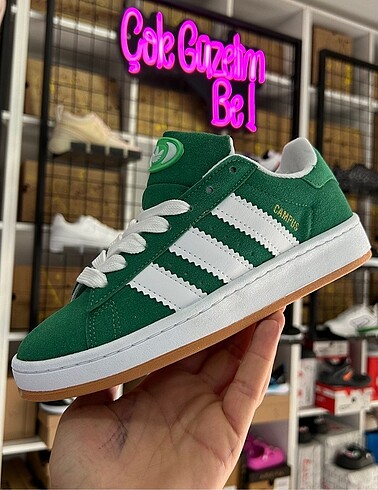 Adidas campüs