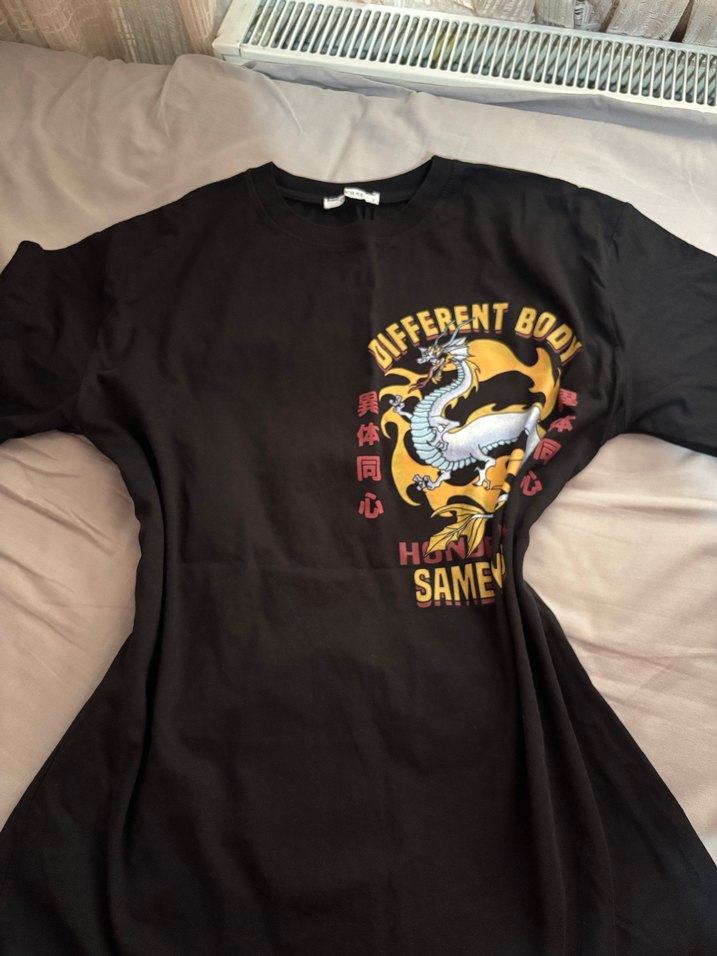 Siyah Baskılı oversize Tişört - Görsel 2