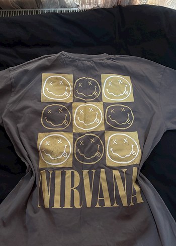 Gri Nirvana Baskılı Kısa Kollu kadın Tişört - Görsel 3