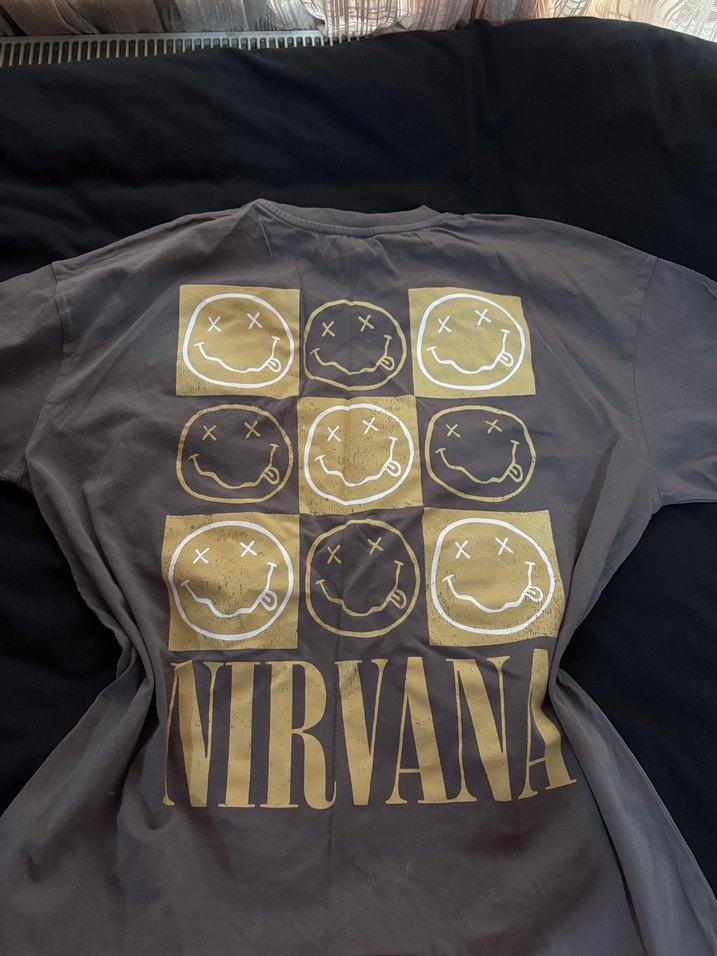 Gri Nirvana Baskılı Kısa Kollu kadın Tişört - Görsel 3