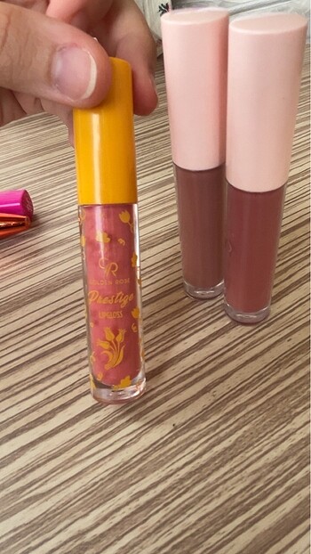 Beden gloss golden rose