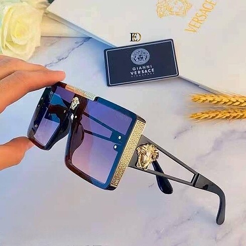  Beden siyah Renk ? Orijinal Kalitesinde, Birebir Şıklık ? 1:1 Gözlük Modeli
