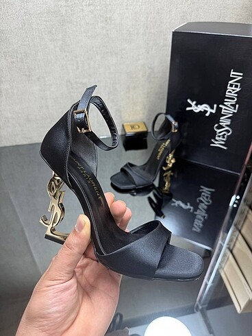 YSL?den Yeni Koleksiyon