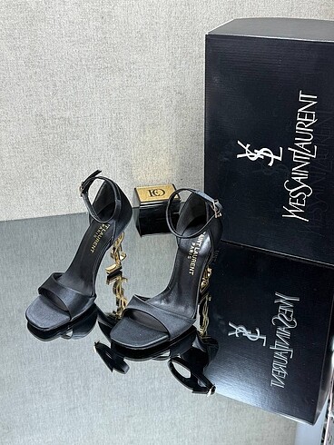 Yves Saint Laurent YSL?den Yeni Koleksiyon