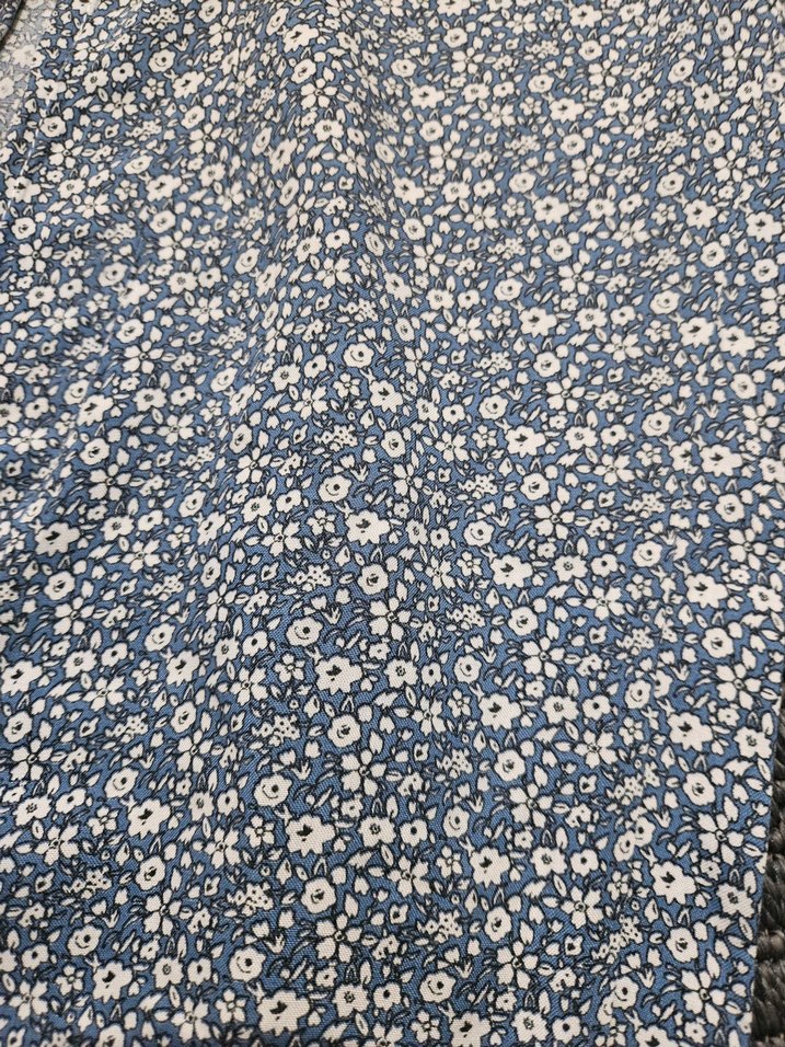 Mavi Pileli Kadın Uzun Yırtmaçlı Kumaş Pantolon - Görsel 2