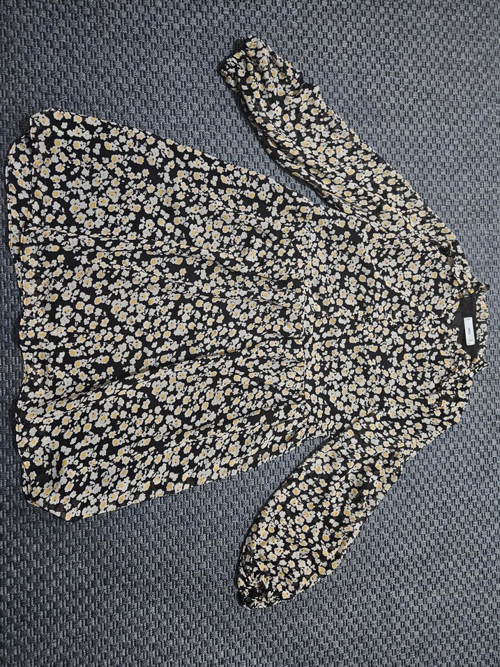 Uzun Kollu Düğmeli Çiçek Desenli Elbise - Görsel 3