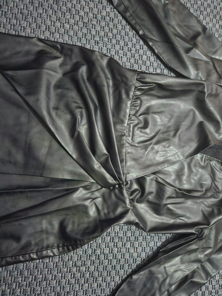 Kemerli Siyah Suni Deri Uzın Kollu Elbise - Görsel 2