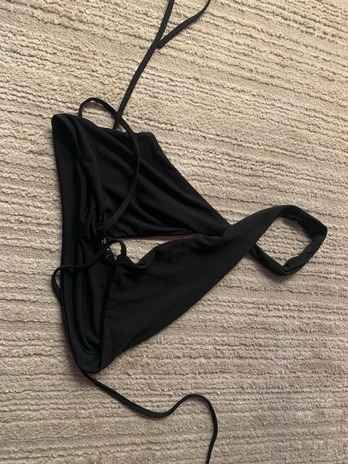 Siyah Halter Yaka Kısa Crop Top - Görsel 2