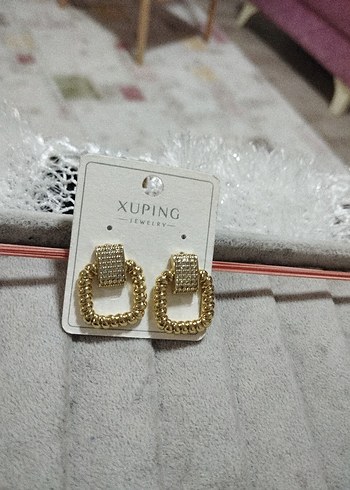 Xuping Mini Altın Renk Boncuklu Küpe