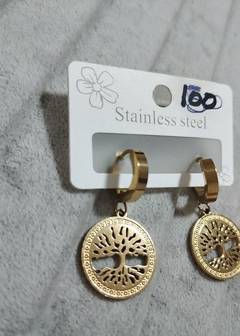 Zincir Detaylı Altın Renk Mini Küpe