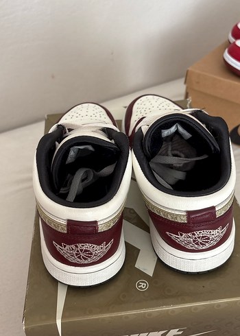 37,5 Beden Nike WNS AIR jordan 1 LOW SE CNY
