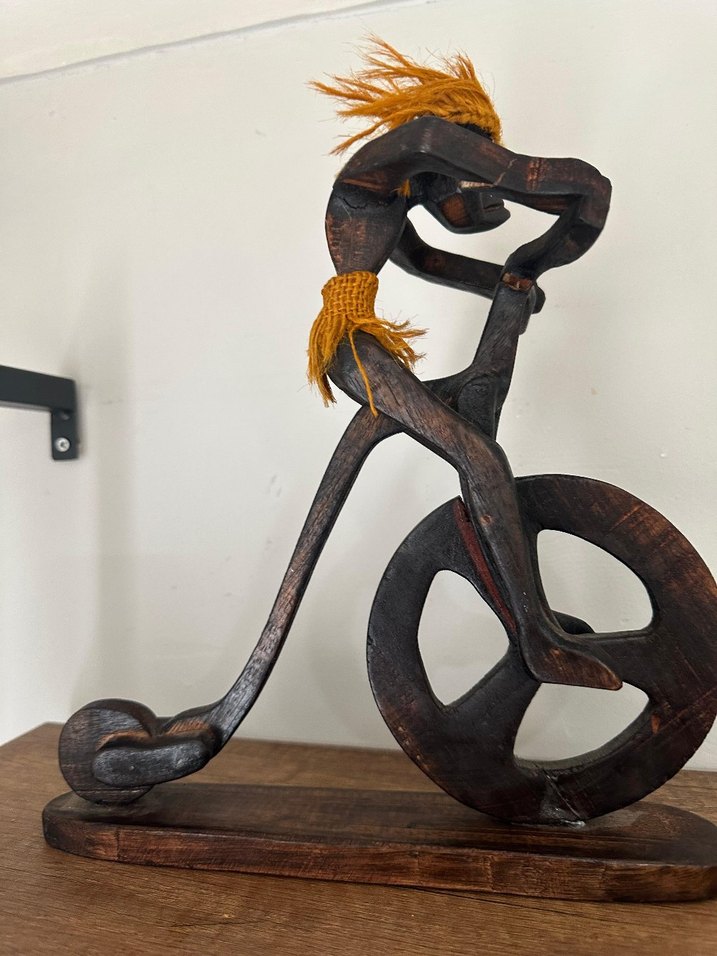 Kahverengi Ahşap Bisiklet Sürücü Figür - Görsel 3