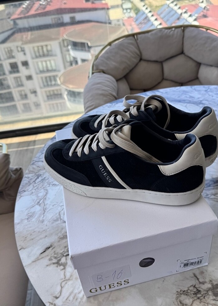 Guess erkek spor ayakkabı - Görsel 2