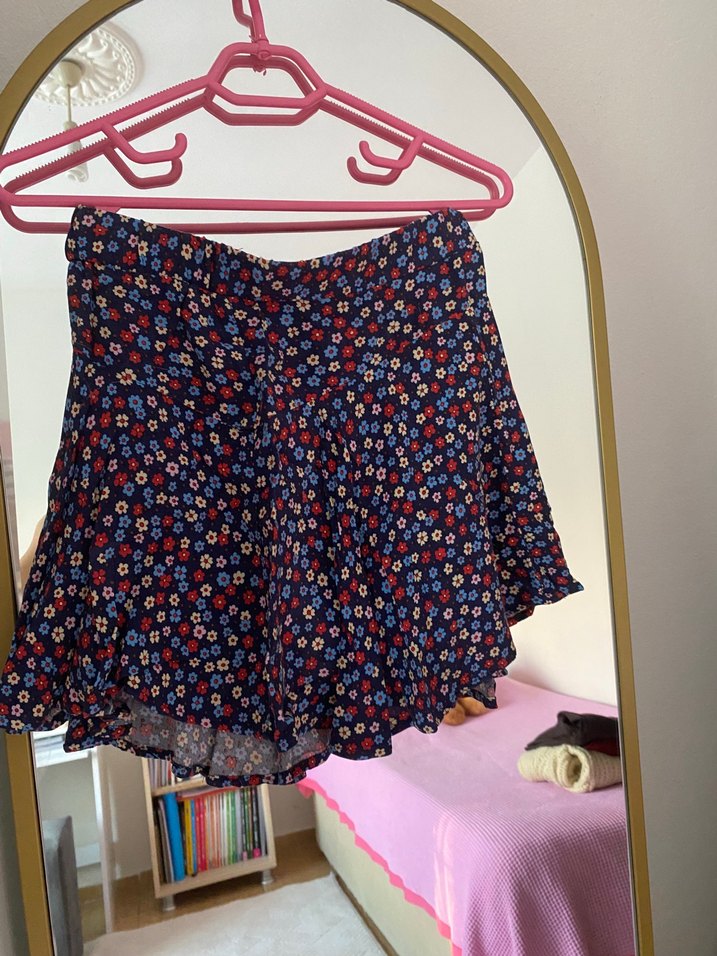 Çiçek Desenli Volanlı Mini Etek - Görsel 2