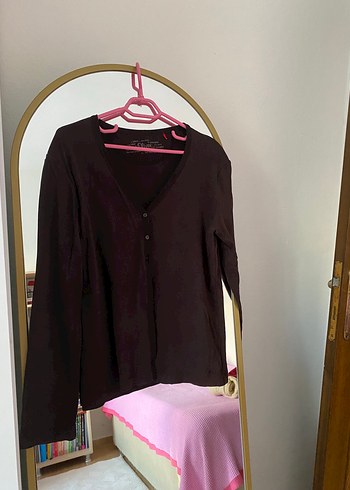 Düğmeli Kahverengi V Yaka Kadın Hırka - Görsel 3