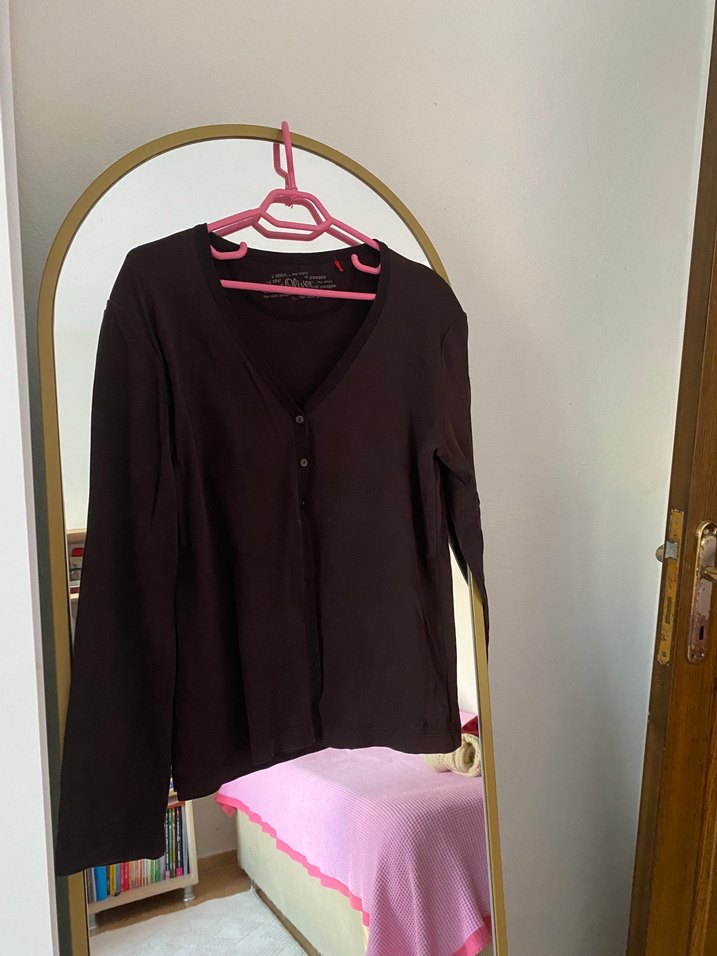 Düğmeli Kahverengi V Yaka Kadın Hırka - Görsel 3