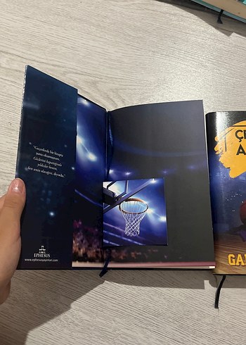  Beden Renk Çemberin Altında Serisi - Gamze Aydeniz