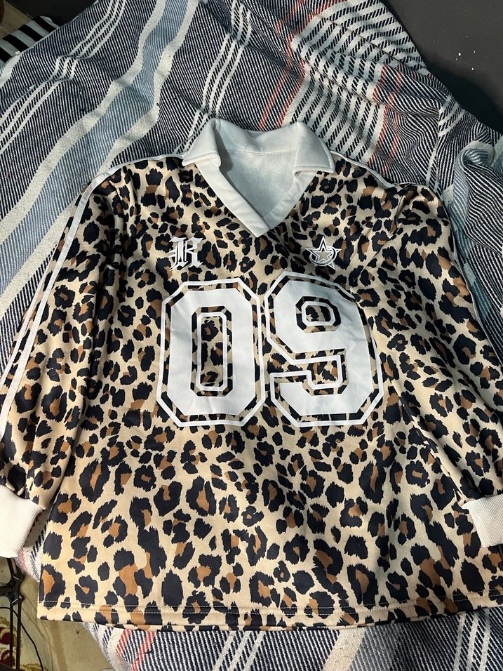 Leopar Desenli swetshırt - Görsel 3