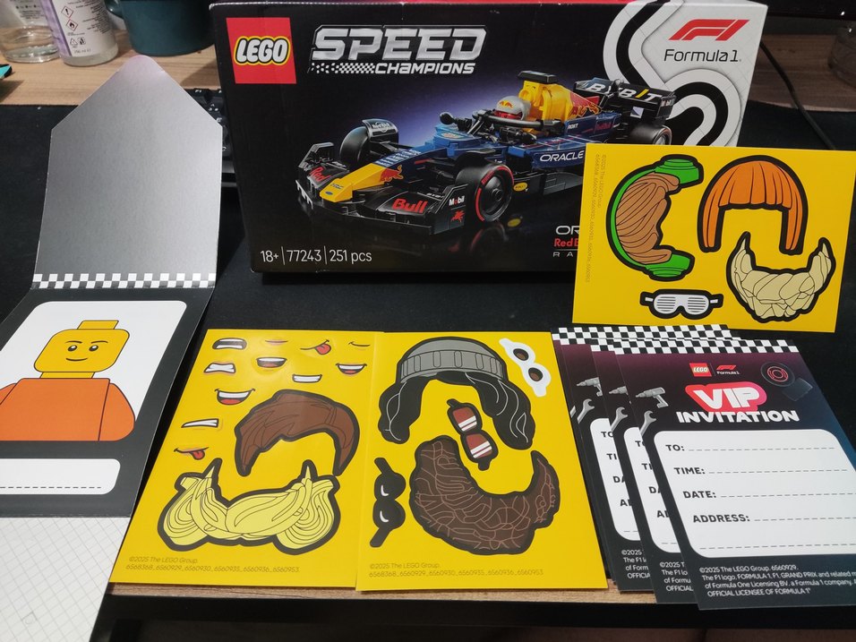 LEGO Formula 1 Oracle Red Bull Yarış Arabası - Görsel 2