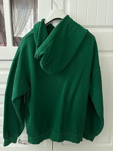 pull and bear sweatshirt
