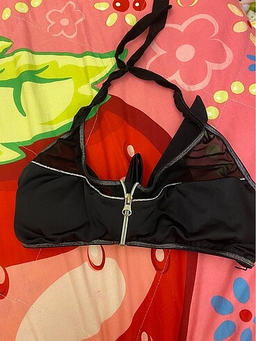 Bikini üstü
