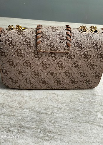 Guess Zincir Detaylı Kahverengi Yılan Desenli Çanta - Görsel 2
