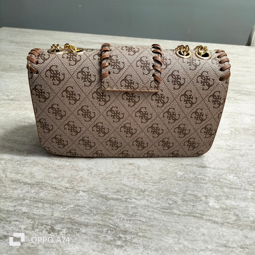 Guess Zincir Detaylı Kahverengi Yılan Desenli Çanta - Görsel 2